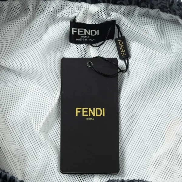 【FENDI 公式旗艦店】フェンディ ショートパンツご好評に付き再入荷 24624 【FENDI 公式旗艦店】フェンディ ショートパンツご好評に付き再入荷 24624