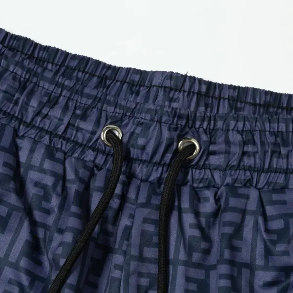 【FENDI 公式旗艦店】フェンディ ショートパンツご好評に付き再入荷 24624 【FENDI 公式旗艦店】フェンディ ショートパンツご好評に付き再入荷 24624