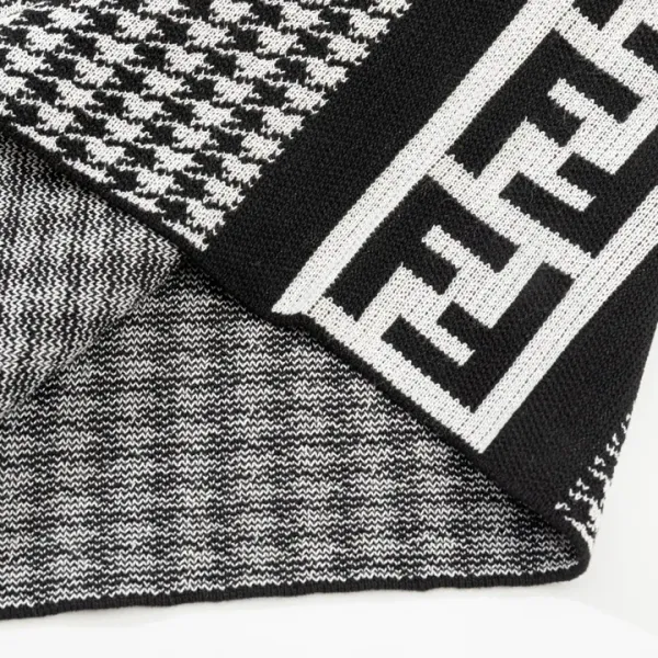 【FENDI 公式旗艦店】フェンディ ショートパンツご好評に付き再入荷! 【FENDI 公式旗艦店】フェンディ ショートパンツご好評に付き再入荷!