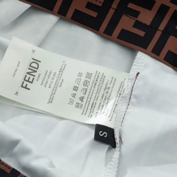 【FENDI 公式旗艦店】フェンディ ショートパンツ ご好評に付き再入荷! 【FENDI 公式旗艦店】フェンディ ショートパンツ ご好評に付き再入荷!