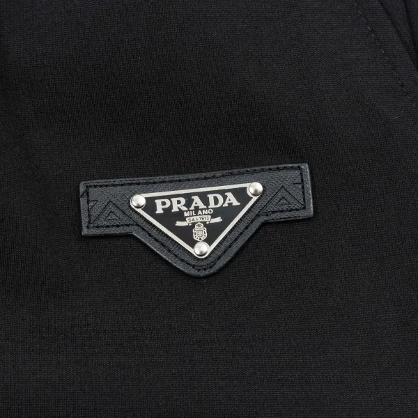 【PRADA 公式旗艦店】プラダ ショートパンツご好評に付き再入荷!250227 【PRADA 公式旗艦店】プラダ ショートパンツご好評に付き再入荷!250227