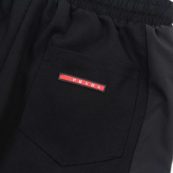 【PRADA 公式旗艦店】プラダ ショートパンツご好評に付き再入荷!250227 【PRADA 公式旗艦店】プラダ ショートパンツご好評に付き再入荷!250227