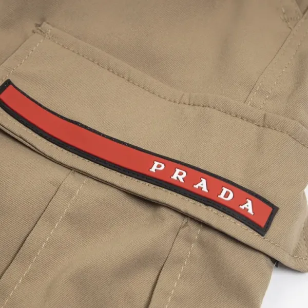 【PRADA 公式旗艦店】 プラダ ショートパンツ ご好評に付き再入荷 24624 【PRADA 公式旗艦店】 プラダ ショートパンツ ご好評に付き再入荷 24624