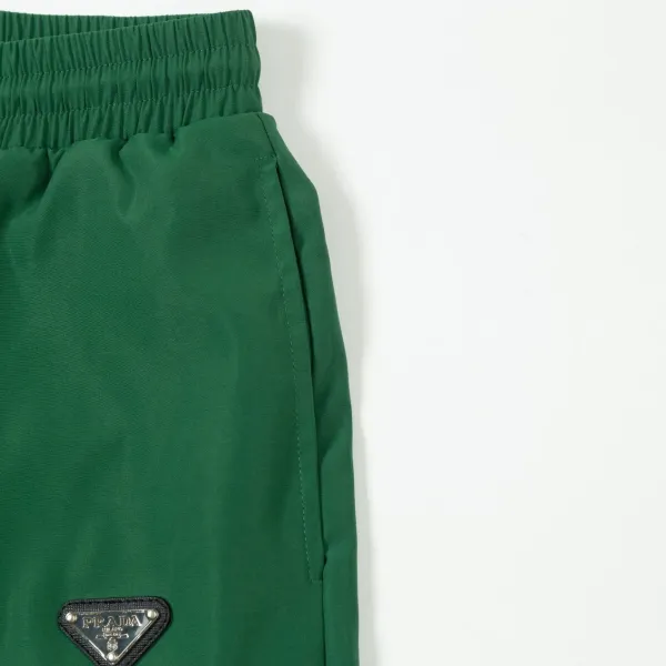 【PRADA 公式旗艦店】プラダ ショートパンツ ご好評に付き再入荷! 【PRADA 公式旗艦店】プラダ ショートパンツ ご好評に付き再入荷!