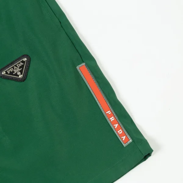 【PRADA 公式旗艦店】プラダ ショートパンツ ご好評に付き再入荷! 【PRADA 公式旗艦店】プラダ ショートパンツ ご好評に付き再入荷!