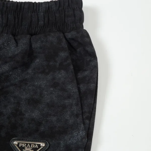 【PRADA  公式旗艦店】プラダ  ショートパンツ  ご好評に付き再入荷！