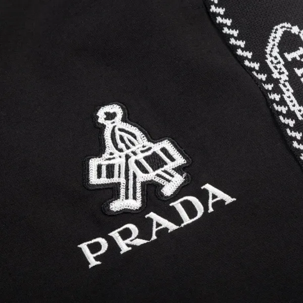 【PRADA 公式旗艦店】プラダ ショートパンツ ご好評に付き再入荷! 【PRADA 公式旗艦店】プラダ ショートパンツ ご好評に付き再入荷!