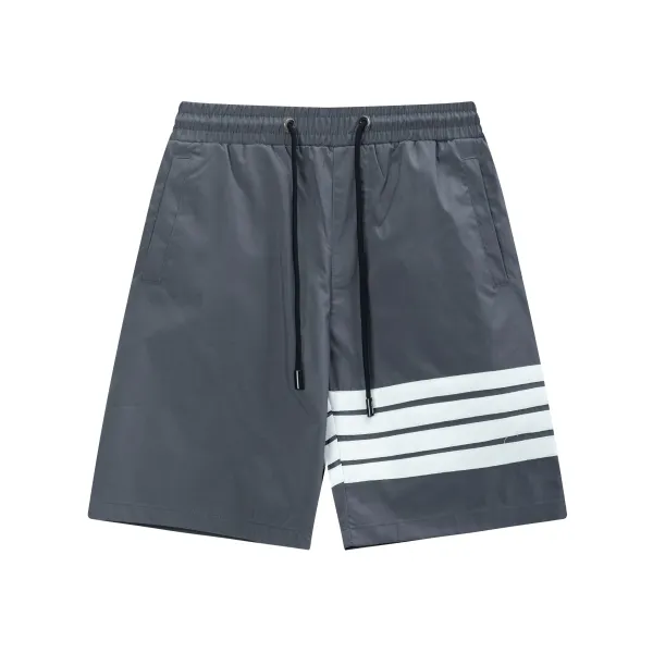 【ThomBrowne 公式旗艦店】トムブラウン ショートパンツご好評に付き再入荷!250227 【ThomBrowne 公式旗艦店】トムブラウン ショートパンツご好評に付き再入荷!250227