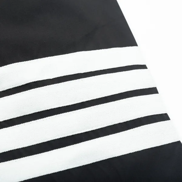 【ThomBrowne 公式旗艦店】トムブラウン ショートパンツご好評に付き再入荷!250227 【ThomBrowne 公式旗艦店】トムブラウン ショートパンツご好評に付き再入荷!250227