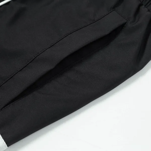 【ThomBrowne 公式旗艦店】トムブラウン ショートパンツご好評に付き再入荷!250227 【ThomBrowne 公式旗艦店】トムブラウン ショートパンツご好評に付き再入荷!250227