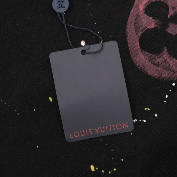 LV【LOUIS VUITTON 公式旗艦店】ルイヴィトン 丸首の衛衣 スウェット ご好評に付き再入荷!250110 LV【LOUIS VUITTON 公式旗艦店】ルイヴィトン 丸首の衛衣 スウェット ご好評に付き再入荷!250110