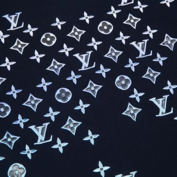 LV【LOUIS VUITTON 公式旗艦店】ルイヴィトン 丸首の衛衣 スウェット ご好評に付き再入荷!250110 LV【LOUIS VUITTON 公式旗艦店】ルイヴィトン 丸首の衛衣 スウェット ご好評に付き再入荷!250110