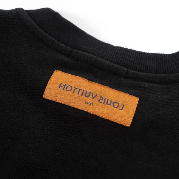 LV【LOUIS VUITTON 公式旗艦店】ルイヴィトン 丸首の衛衣 スウェット ご好評に付き再入荷!250110 LV【LOUIS VUITTON 公式旗艦店】ルイヴィトン 丸首の衛衣 スウェット ご好評に付き再入荷!250110