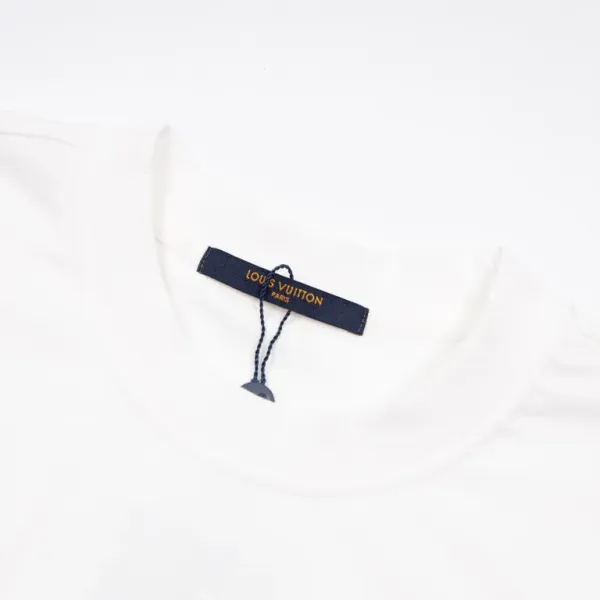 LV【LOUIS VUITTON  公式旗艦店】ルイヴィトン 丸首の衛衣 スウェット ご好評に付き再入荷！241217
