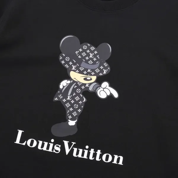 LV【LOUIS VUITTON  公式旗艦店】ルイヴィトン 丸首の衛衣 スウェット ご好評に付き再入荷！241217