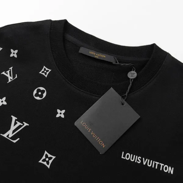 LV【LOUIS VUITTON  公式旗艦店】ルイヴィトン 丸首の衛衣 スウェット ご好評に付き再入荷！241217