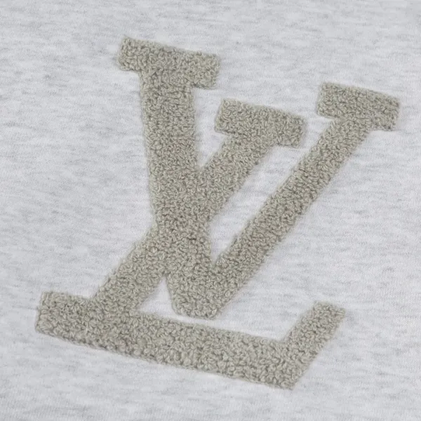 LV【LOUIS VUITTON 公式旗艦店】ルイヴィトン パーカー スウェットご好評に付き再入荷!241217 LV【LOUIS VUITTON 公式旗艦店】ルイヴィトン パーカー スウェットご好評に付き再入荷!241217