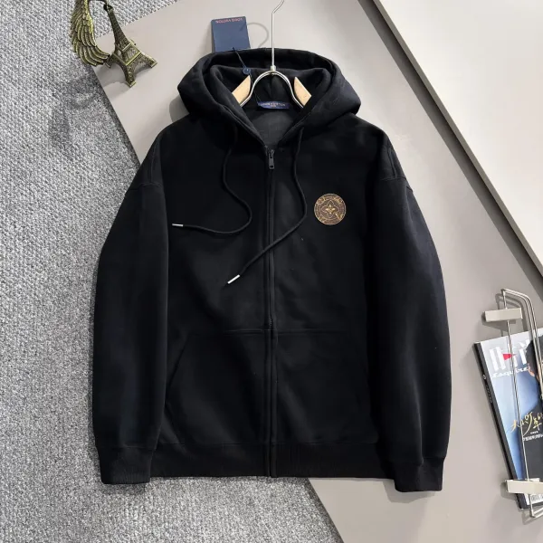 LV【LOUIS VUITTON 公式旗艦店】ルイヴィトン パーカー スウェットご好評に付き再入荷!241217 LV【LOUIS VUITTON 公式旗艦店】ルイヴィトン パーカー スウェットご好評に付き再入荷!241217