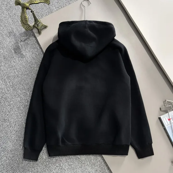 LV【LOUIS VUITTON 公式旗艦店】ルイヴィトン パーカー スウェットご好評に付き再入荷!241217 LV【LOUIS VUITTON 公式旗艦店】ルイヴィトン パーカー スウェットご好評に付き再入荷!241217