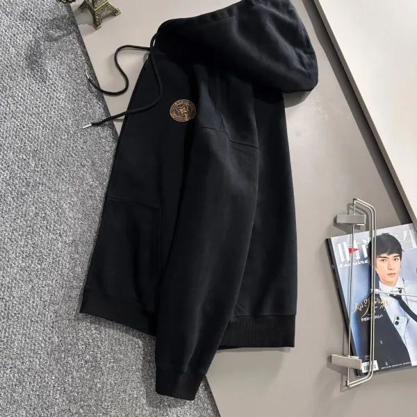 LV【LOUIS VUITTON 公式旗艦店】ルイヴィトン パーカー スウェットご好評に付き再入荷!241217 LV【LOUIS VUITTON 公式旗艦店】ルイヴィトン パーカー スウェットご好評に付き再入荷!241217