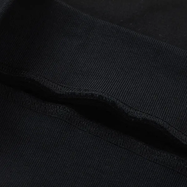 LV【LOUIS VUITTON 公式旗艦店】ルイヴィトン 丸首の衛衣 スウェット ご好評に付き再入荷! 241121 LV【LOUIS VUITTON 公式旗艦店】ルイヴィトン 丸首の衛衣 スウェット ご好評に付き再入荷! 241121