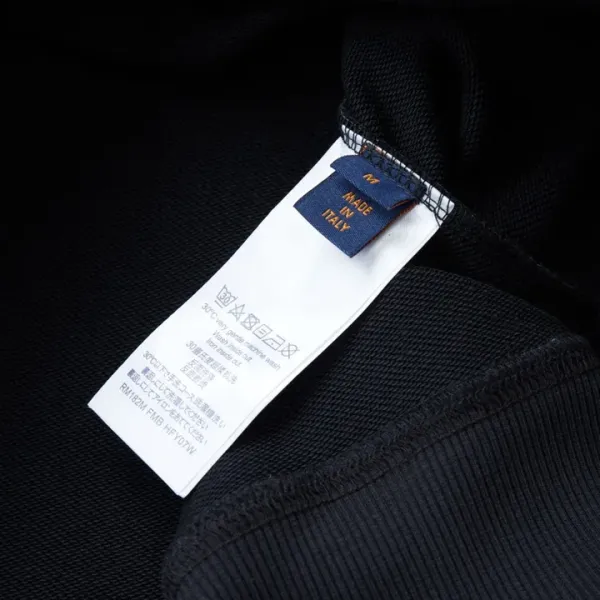 LV 【LOUIS VUITTON 公式旗艦店】ルイヴィトン 丸首の衛衣 スウェット ご好評に付き再入荷 240902 LV 【LOUIS VUITTON 公式旗艦店】ルイヴィトン 丸首の衛衣 スウェット ご好評に付き再入荷 240902
