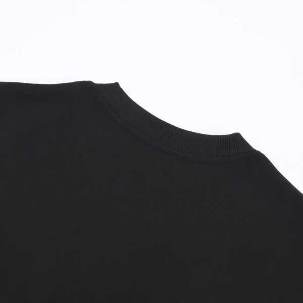 LV 【LOUIS VUITTON 公式旗艦店】ルイヴィトン 丸首の衛衣 スウェット ご好評に付き再入荷 240902 LV 【LOUIS VUITTON 公式旗艦店】ルイヴィトン 丸首の衛衣 スウェット ご好評に付き再入荷 240902