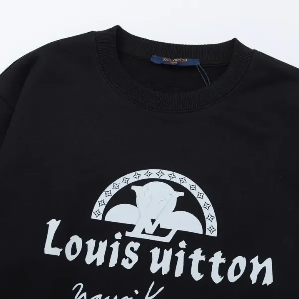 【LOUIS VUITTON 公式旗艦店】ルイヴィトン 丸首の衛衣 スウェットご好評に付き再入荷 240829 【LOUIS VUITTON 公式旗艦店】ルイヴィトン 丸首の衛衣 スウェットご好評に付き再入荷 240829