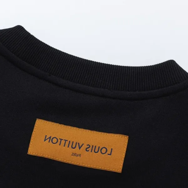 【LOUIS VUITTON 公式旗艦店】ルイヴィトン 丸首の衛衣 スウェットご好評に付き再入荷 240829 【LOUIS VUITTON 公式旗艦店】ルイヴィトン 丸首の衛衣 スウェットご好評に付き再入荷 240829