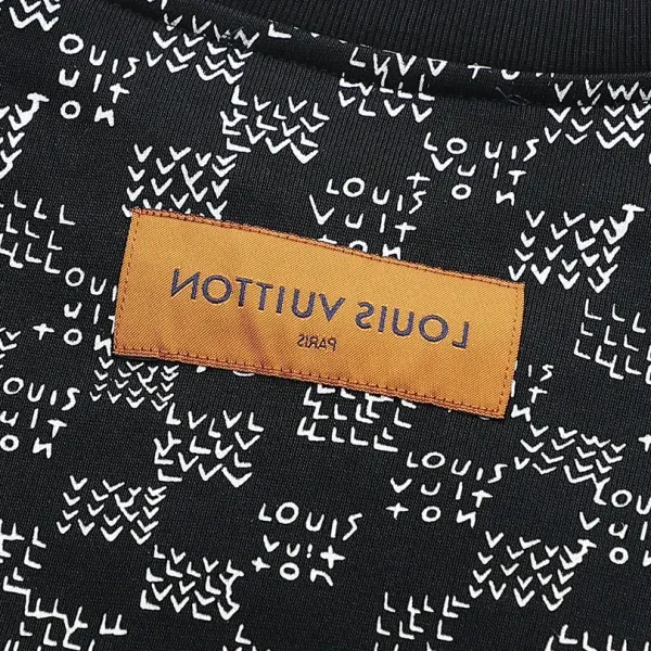 【LOUIS VUITTON  公式旗艦店】ルイヴィトン  丸首の衛衣 スウェットご好評に付き再入荷 240829