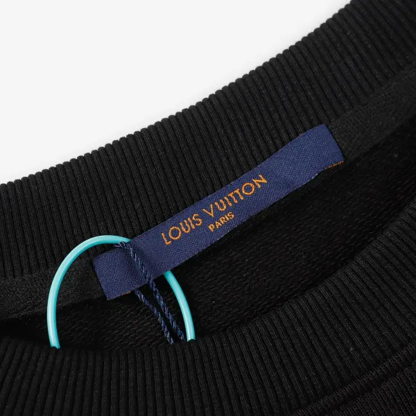 【LOUIS VUITTON 公式旗艦店】ルイヴィトン 丸首の衛衣 スウェット ご好評に付き再入荷 240808 【LOUIS VUITTON 公式旗艦店】ルイヴィトン 丸首の衛衣 スウェット ご好評に付き再入荷 240808