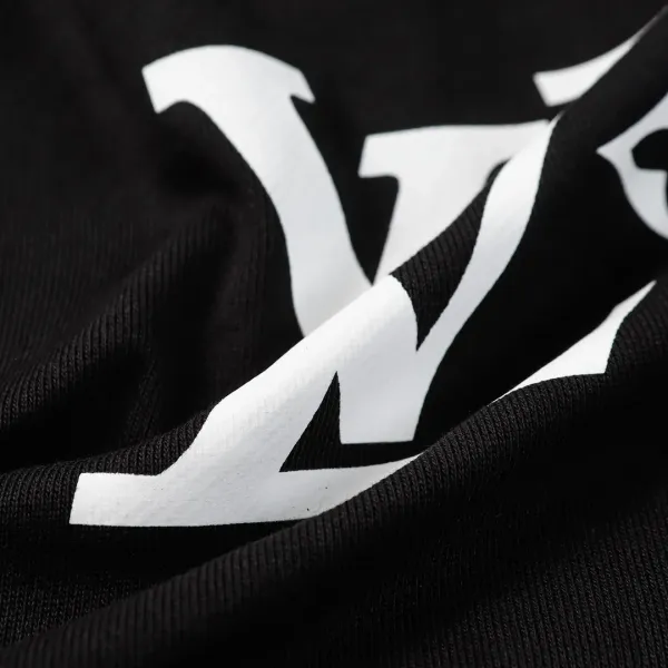 【LOUIS VUITTON 公式旗艦店】ルイヴィトン 丸首の衛衣 スウェット ご好評に付き再入荷 240808 【LOUIS VUITTON 公式旗艦店】ルイヴィトン 丸首の衛衣 スウェット ご好評に付き再入荷 240808