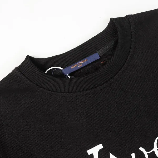 【LOUIS VUITTON 公式旗艦店】ルイヴィトン 丸首の衛衣 スウェット ご好評に付き再入荷 240808 【LOUIS VUITTON 公式旗艦店】ルイヴィトン 丸首の衛衣 スウェット ご好評に付き再入荷 240808