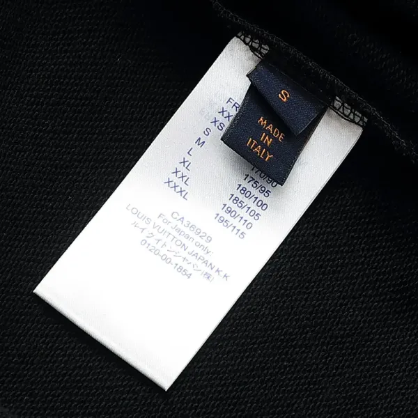 【LOUIS VUITTON 公式旗艦店】ルイヴィトン 丸首の衛衣 スウェット ご好評に付き再入荷 240808 【LOUIS VUITTON 公式旗艦店】ルイヴィトン 丸首の衛衣 スウェット ご好評に付き再入荷 240808