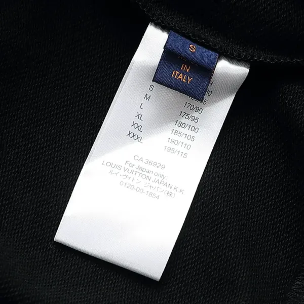 【LOUIS VUITTON 公式旗艦店】ルイヴィトン 丸首の衛衣 スウェット ご好評に付き再入荷 240808 【LOUIS VUITTON 公式旗艦店】ルイヴィトン 丸首の衛衣 スウェット ご好評に付き再入荷 240808