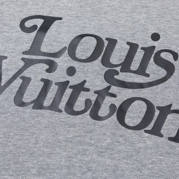 【LOUIS VUITTON  公式旗艦店】ルイヴィトン 丸首の衛衣 スウェット ご好評に付き再入荷 240808