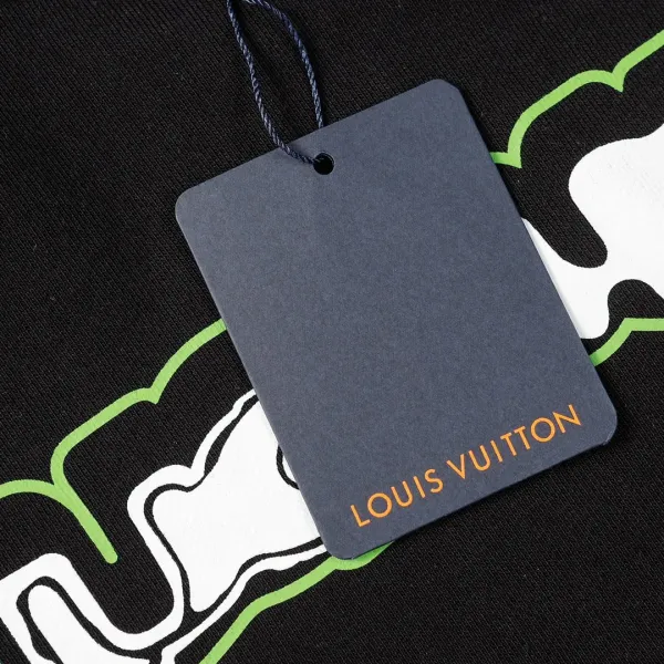 【LOUIS VUITTON 公式旗艦店】ルイヴィトン 丸首の衛衣 スウェット ご好評に付き再入荷 240808 【LOUIS VUITTON 公式旗艦店】ルイヴィトン 丸首の衛衣 スウェット ご好評に付き再入荷 240808