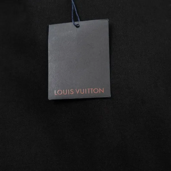 【LOUIS VUITTON 公式旗艦店】ルイヴィトン  パーカースウェットご好評に付き再入荷 240805