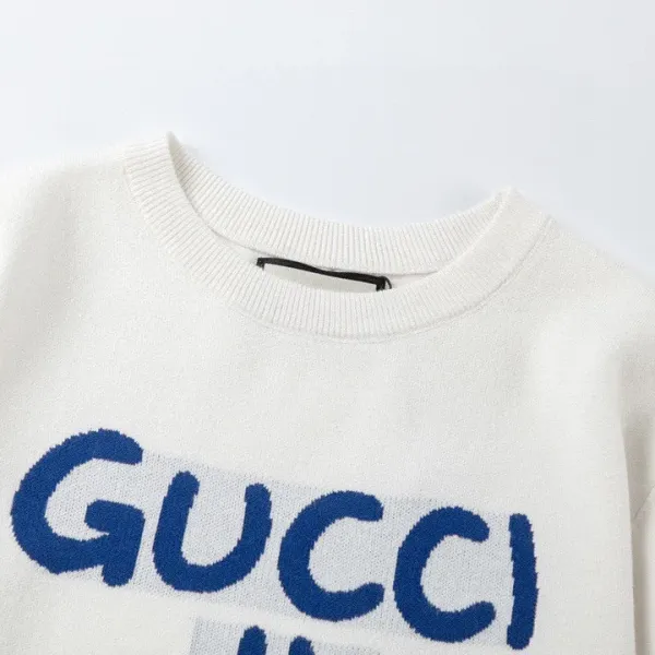 【GUCCI  公式旗艦店】グッチ  丸首の衛衣 スウェットご好評に付き再入荷！250110