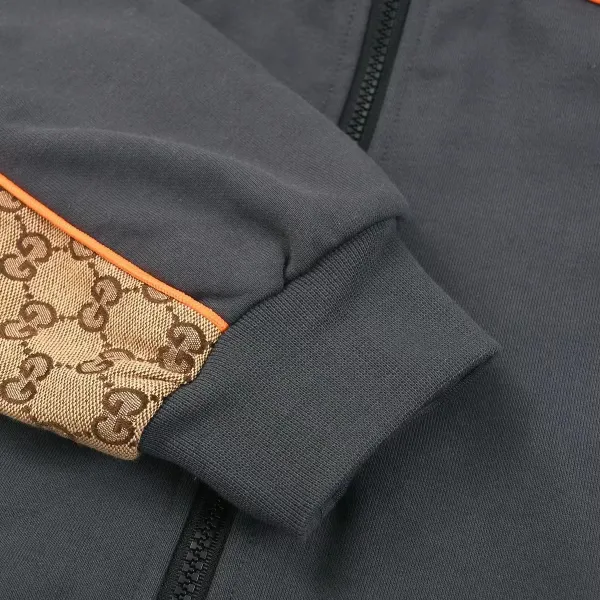 【GUCCI 公式旗艦店】グッチ パーカー スウェットご好評に付き再入荷 241113 【GUCCI 公式旗艦店】グッチ パーカー スウェットご好評に付き再入荷 241113