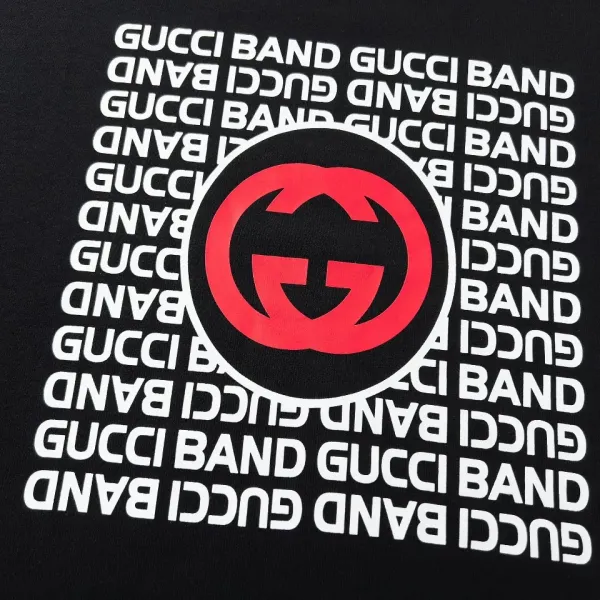 【GUCCI 公式旗艦店】グッチ 丸首の衛衣 スウェットご好評に付き再入荷 240902 【GUCCI 公式旗艦店】グッチ 丸首の衛衣 スウェットご好評に付き再入荷 240902