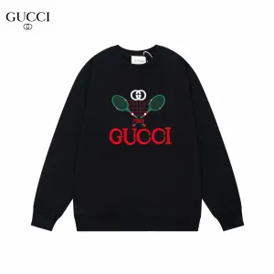 【GUCCI  公式旗艦店】グッチ 丸首の衛衣 スウェットご好評に付き再入荷 240902