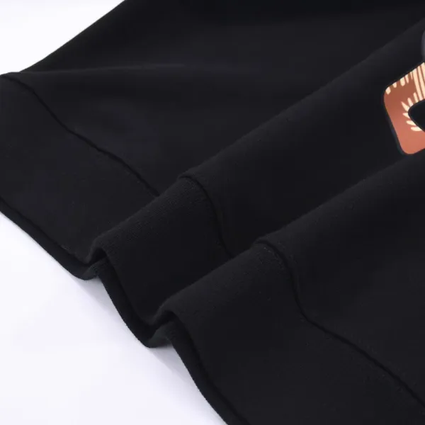 【GUCCI 公式旗艦店】グッチ 丸首の衛衣 スウェットご好評に付き再入荷 240902 【GUCCI 公式旗艦店】グッチ 丸首の衛衣 スウェットご好評に付き再入荷 240902