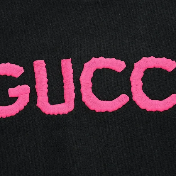 【GUCCI 公式旗艦店】グッチ 丸首の衛衣 スウェットご好評に付き再入荷 240828 【GUCCI 公式旗艦店】グッチ 丸首の衛衣 スウェットご好評に付き再入荷 240828