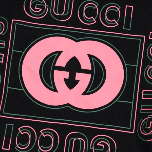 【GUCCI 公式旗艦店】グッチ 丸首の衛衣 スウェットご好評に付き再入荷! 【GUCCI 公式旗艦店】グッチ 丸首の衛衣 スウェットご好評に付き再入荷!