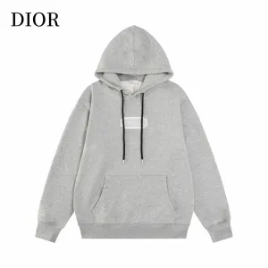 【DIOR 公式旗艦店】ディオール 丸首の衛衣 スウェットご好評に付き再入荷250110 【DIOR 公式旗艦店】ディオール 丸首の衛衣 スウェットご好評に付き再入荷250110