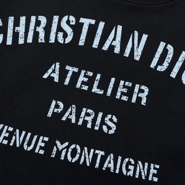 【DIOR 公式旗艦店】ディオール 丸首の衛衣 スウェットご好評に付き再入荷 241114 【DIOR 公式旗艦店】ディオール 丸首の衛衣 スウェットご好評に付き再入荷 241114