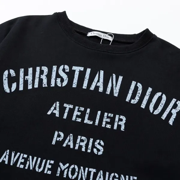 【DIOR 公式旗艦店】ディオール 丸首の衛衣 スウェットご好評に付き再入荷 241114 【DIOR 公式旗艦店】ディオール 丸首の衛衣 スウェットご好評に付き再入荷 241114
