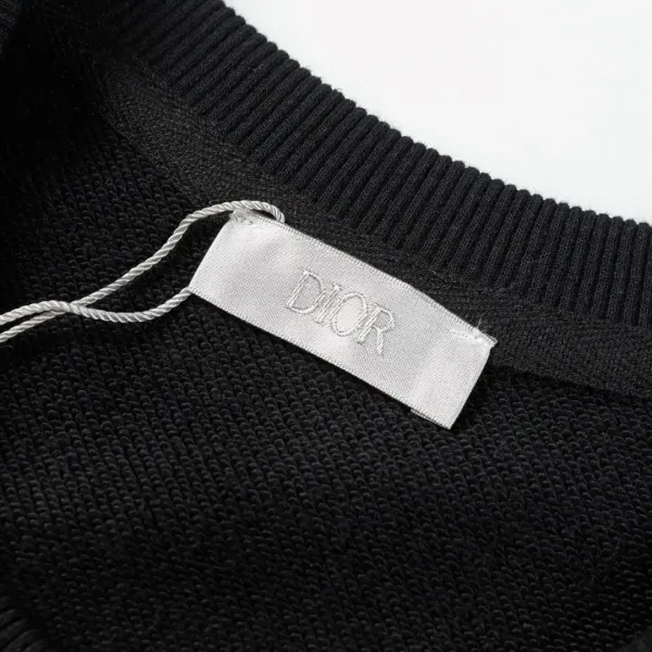 【DIOR 公式旗艦店】ディオール  丸首の衛衣 スウェットご好評に付き再入荷 241025