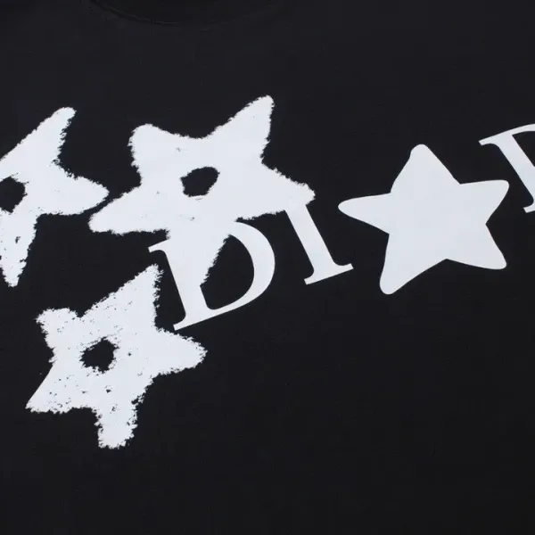 【DIOR 公式旗艦店】ディオール 丸首の衛衣 スウェットご好評に付き再入荷 241025 【DIOR 公式旗艦店】ディオール 丸首の衛衣 スウェットご好評に付き再入荷 241025